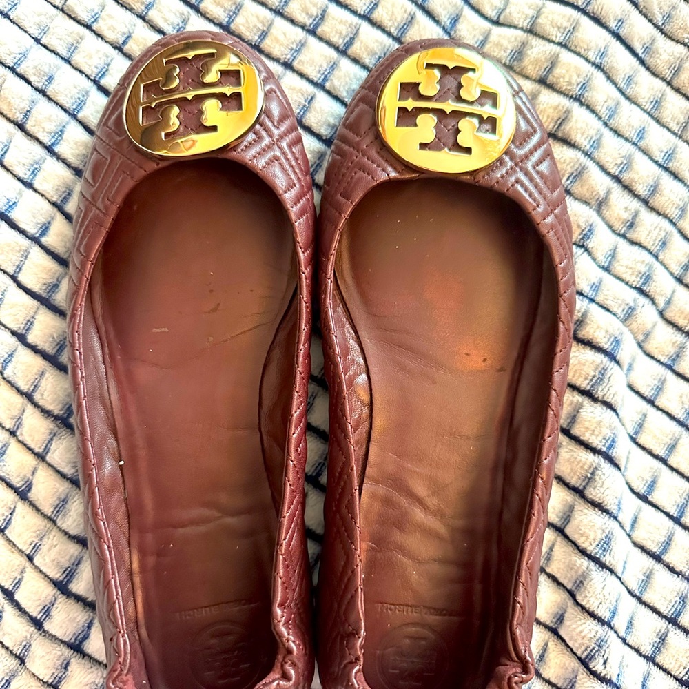 Beautiful burgundy Tory Burch flats